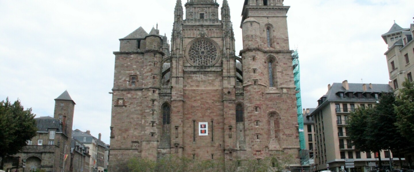 Rodez cathédrale 2015 - non créditée et floue