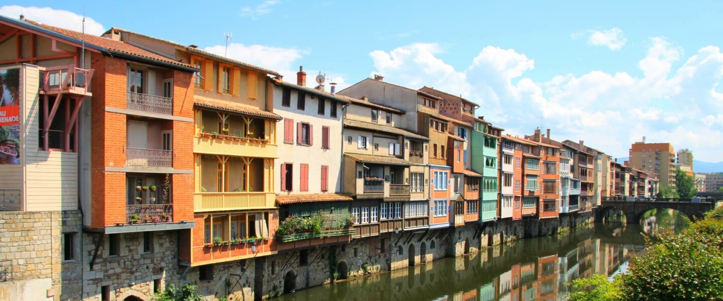 Castres maison sur l'Agout - non créditée