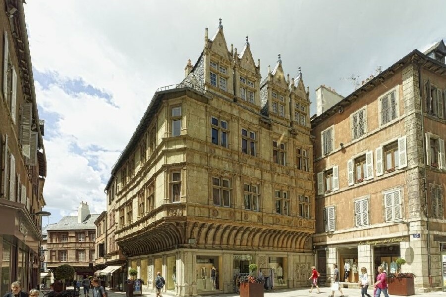 Rodez place du Bourg - CP Tourisme Aveyron
