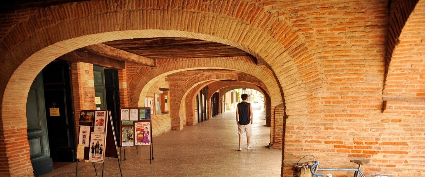 Arcades_Lisle-sur-Tarn-D.-Vijorovic-20110823.154849-1200px