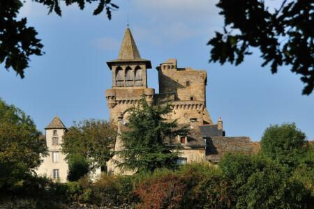 L’église fortifiée de Sainte-Radegonde et son clocher