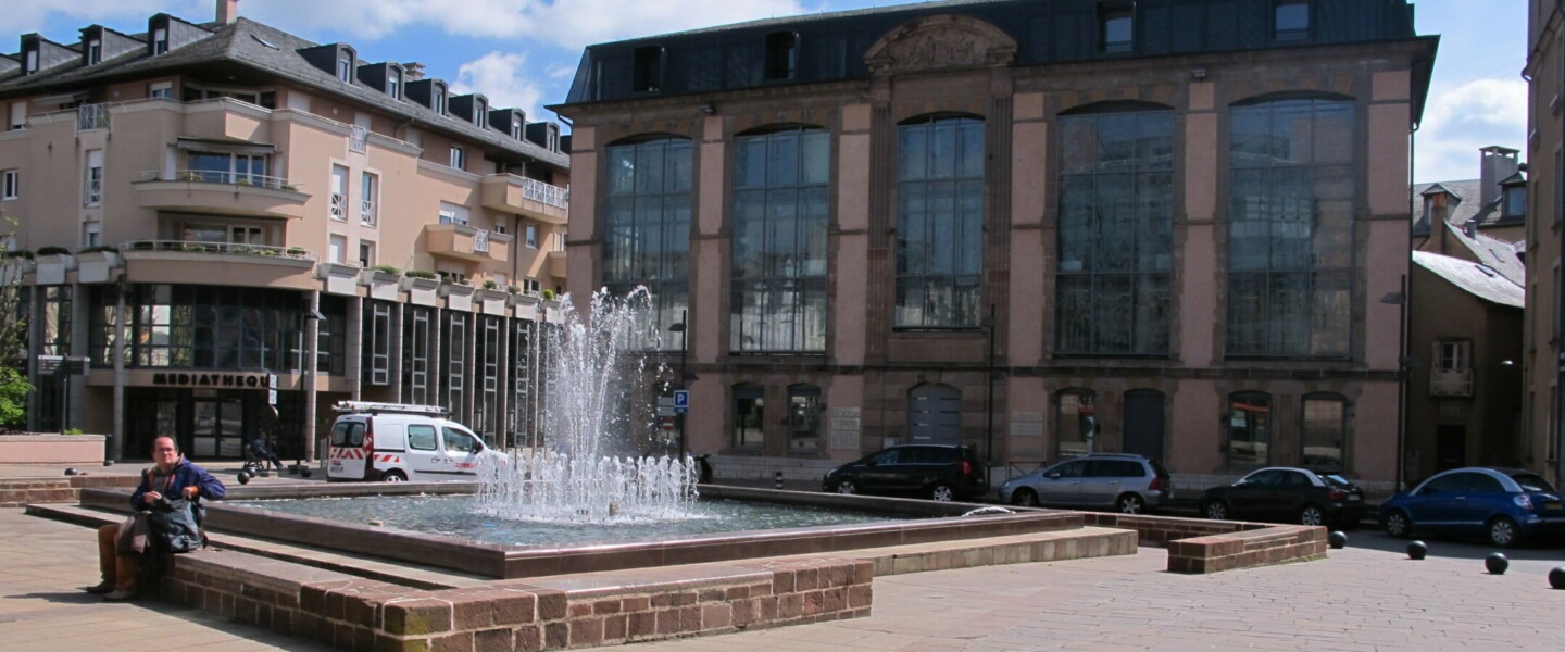 Rodez place Raynaldi